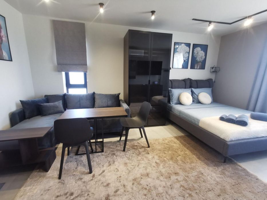 Дава се под наем Къща в Бургас, Крайморие - 180 кв.м за 2040 € - Снимка #1