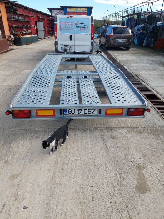 Vând platforma Taurus 2000kg noua!