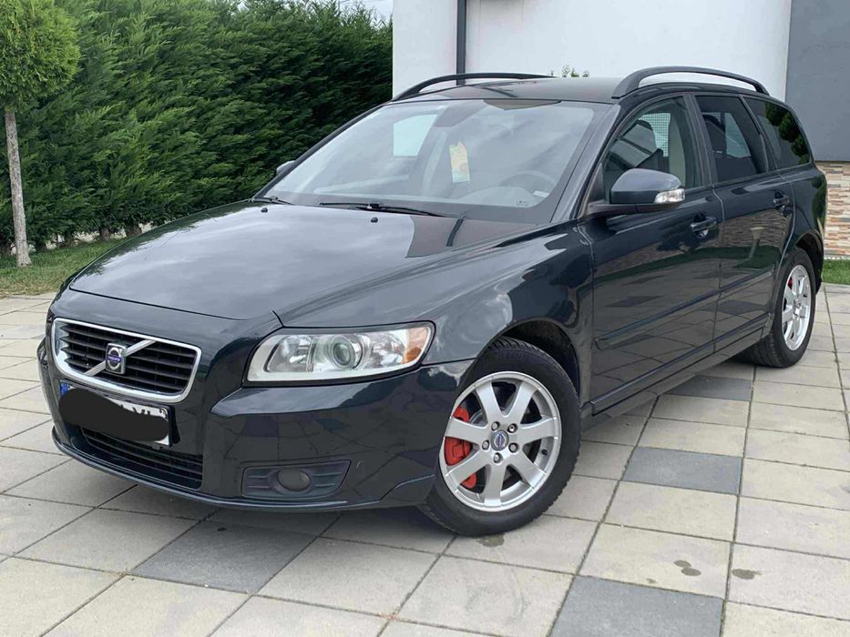 Volvo v50 Cutie automată An fab 2010 Diesel 2.0 136 cp