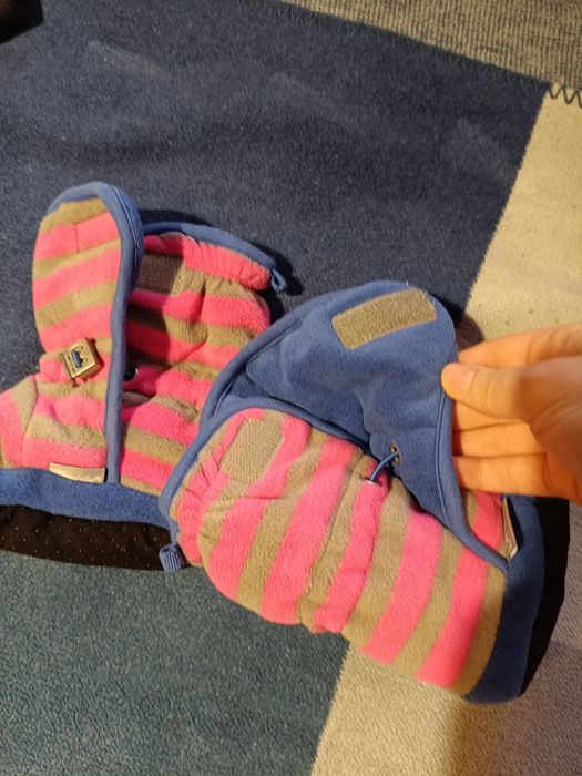 Буйки за бебеносене или пантофи