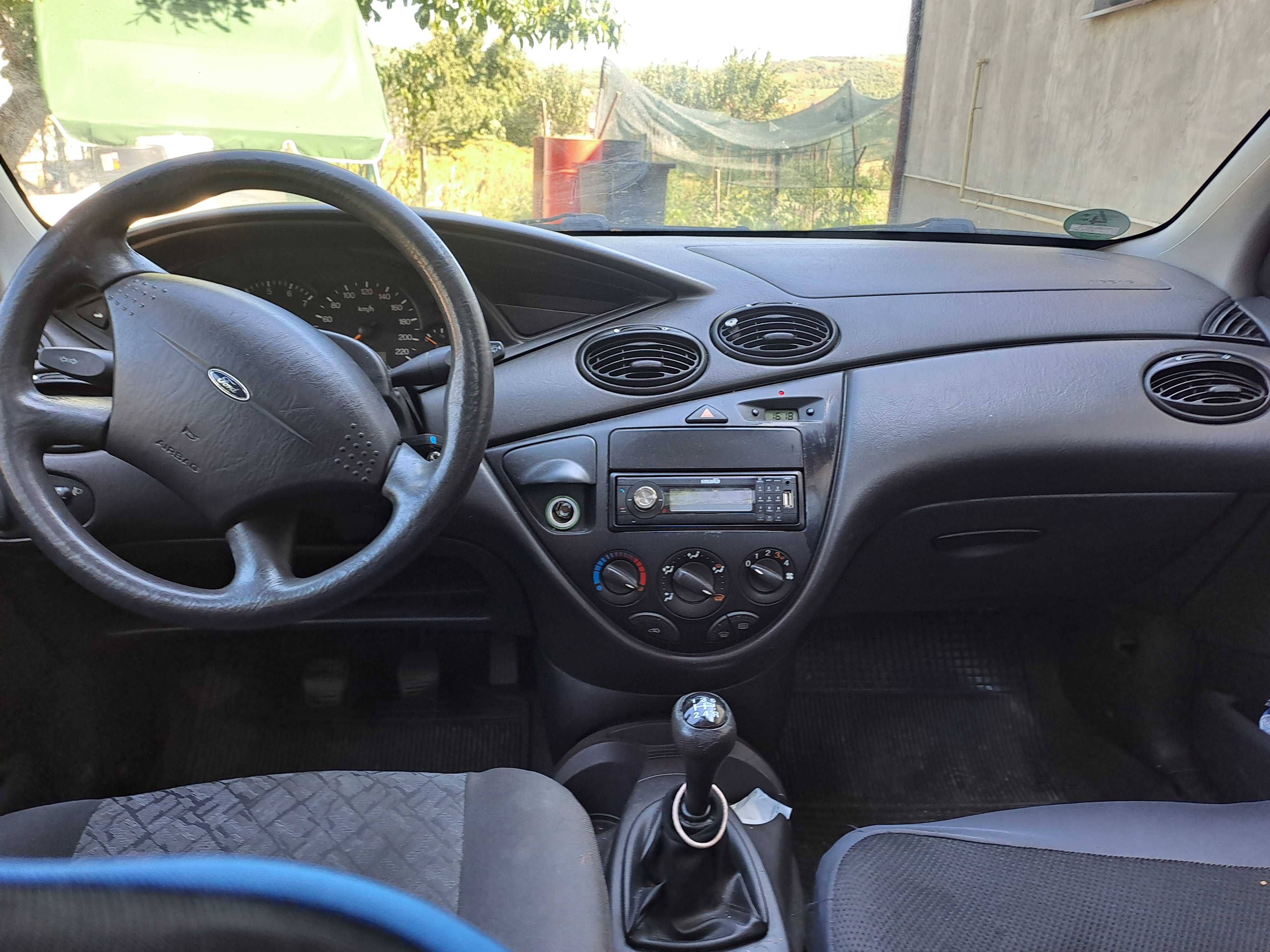 Vand Ford Focus 2001