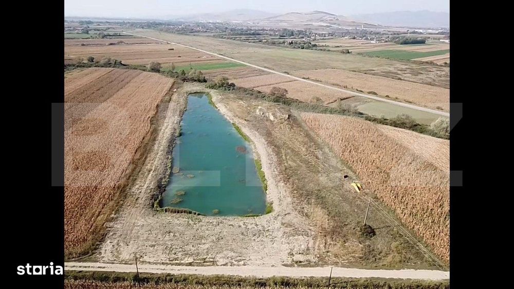 Teren 8.700 mp cu balta piscicola, 5.500 mp luciu de apa – zona Cosl