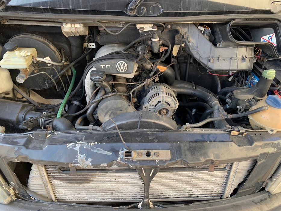 Dezmembrez VOLKSWAGEN LT 46 2.5 TDI 102 cp AHD punte dubla 1999