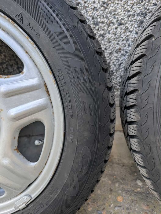 джанти със зимни гуми 16 цола от Honda FR-V