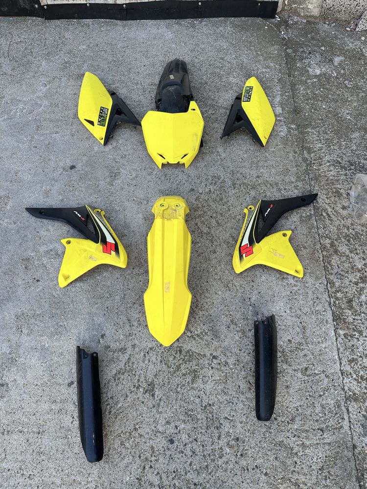 Пластмаси за suzuki rmz250 2016г