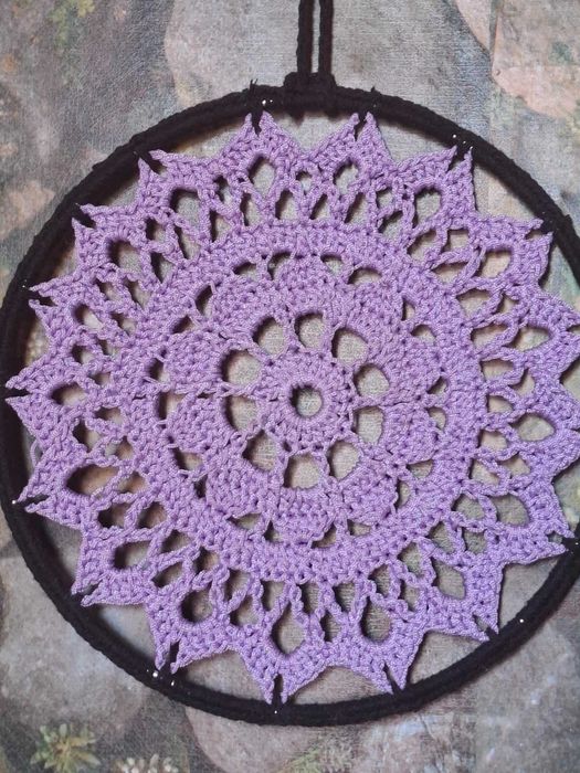 ръчно плетена мандала