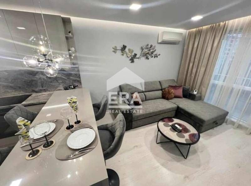 Луксозен двустаен апартамент под наем р-н ЛК  Тракия , Варна .