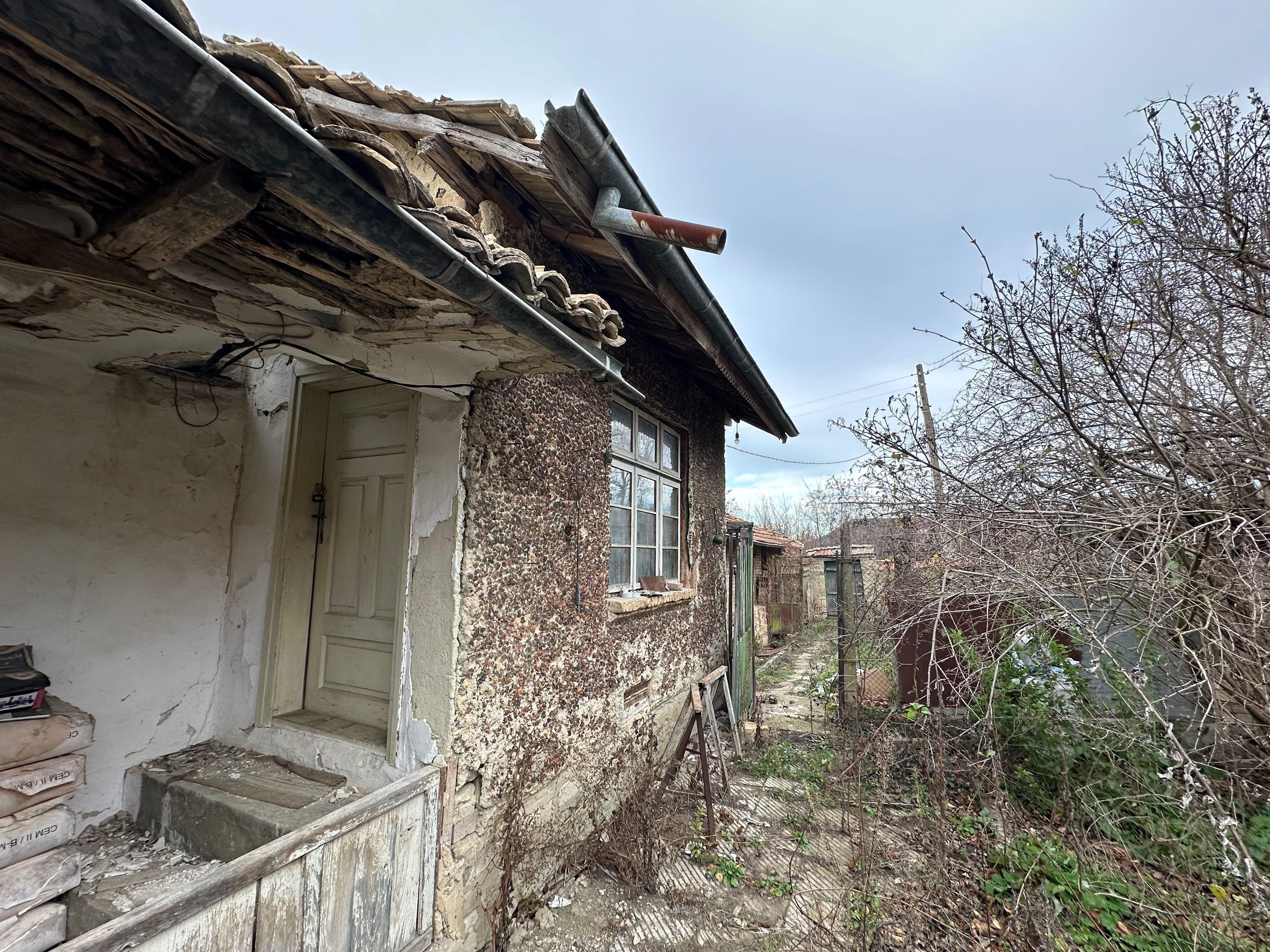 Къща в село Могила