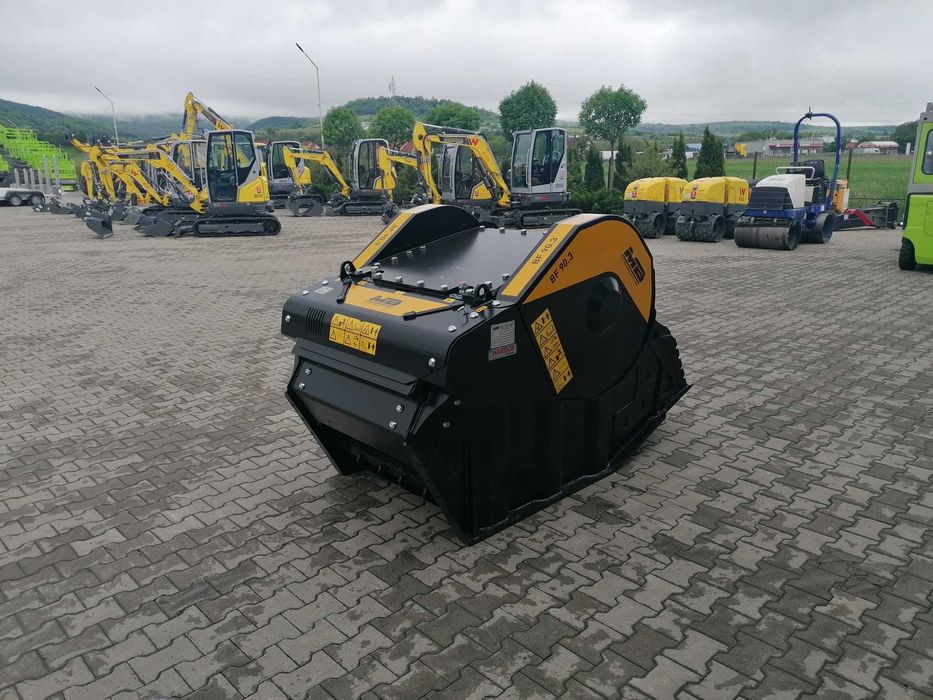 Cupa concasor MB Crusher BF90.3 S4 pentru excavatoare 21-32 ton
