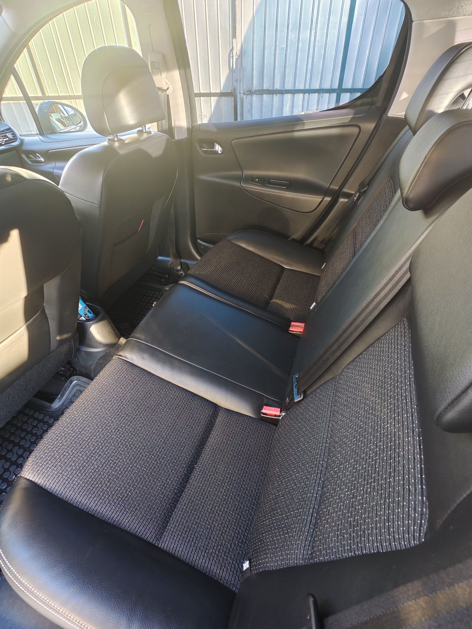 Peugeot 207 1.6 T