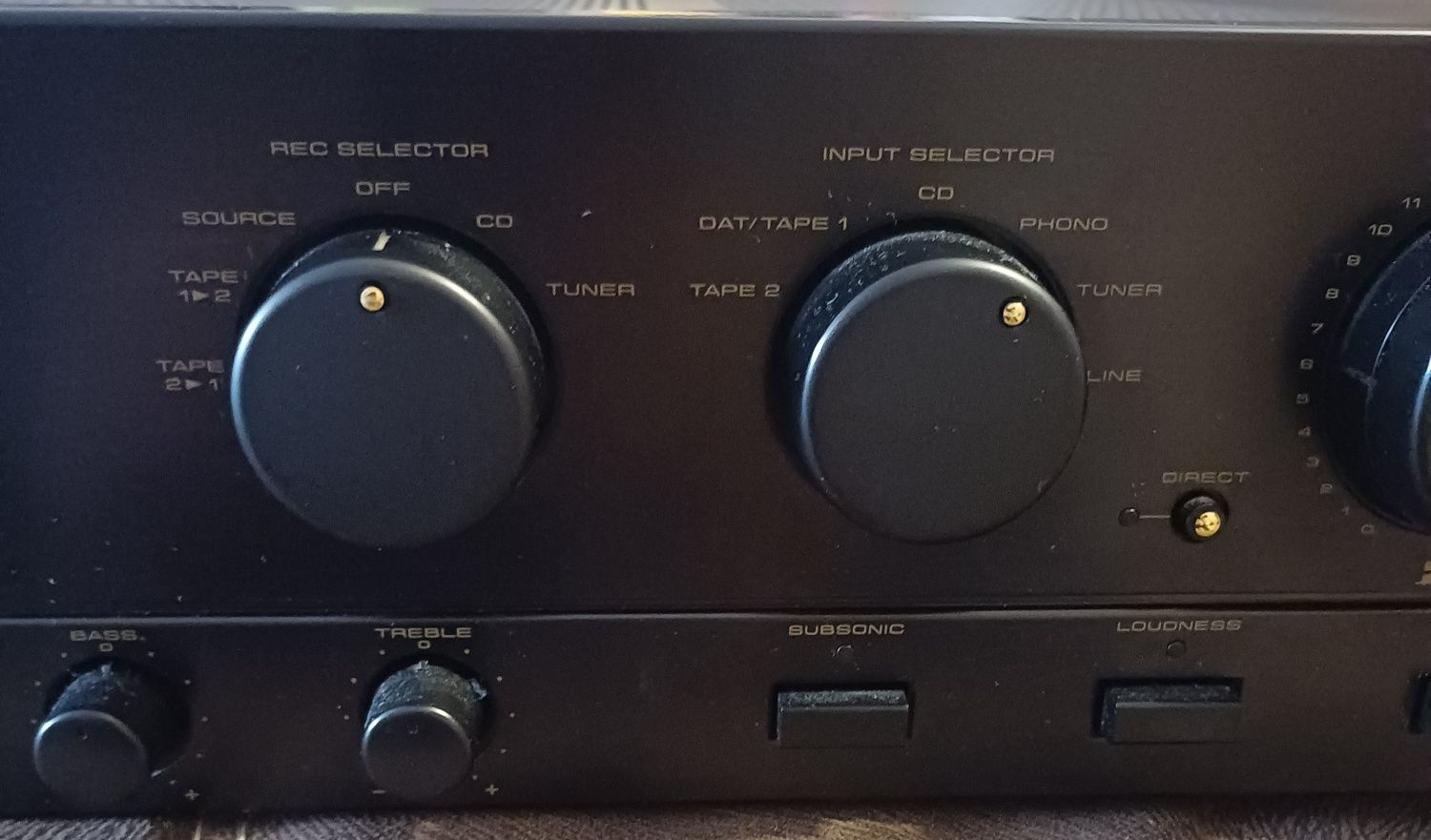 PIONEER A 501 R- усилвател
Made in Japan
Работещ,масивен и мощен усилв