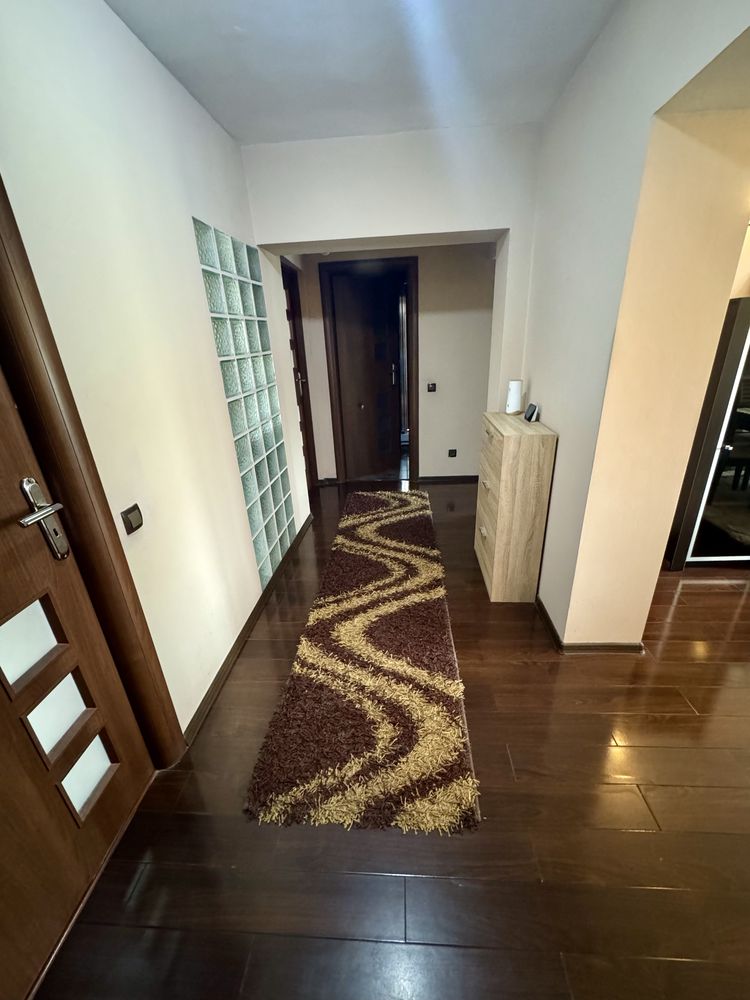 Apartament cu 4 camere, Complet Mobilat Si Utilat
