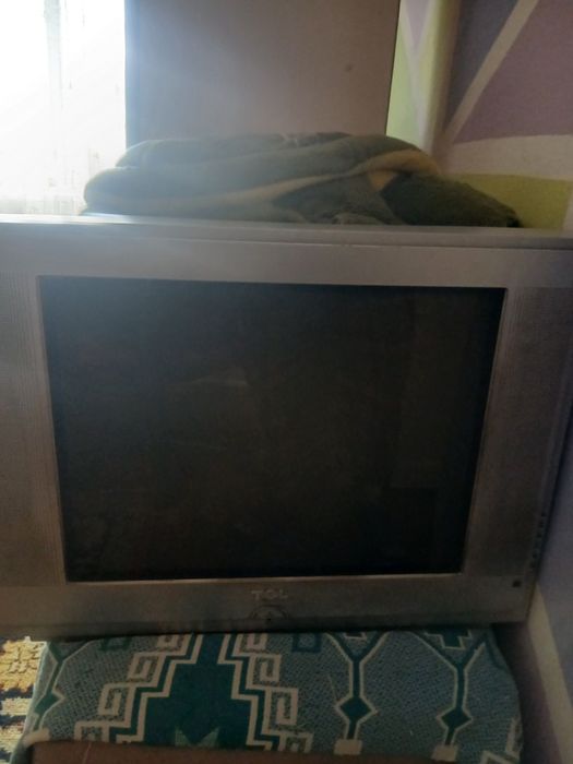 Продам телевизор