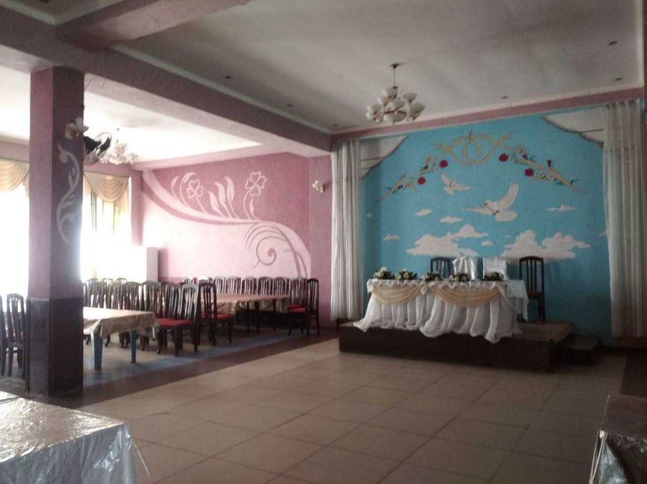 Гулистон-Тошкент трассаси бўйида "Оқ-олтин" МФЙда тўйхона сотилади