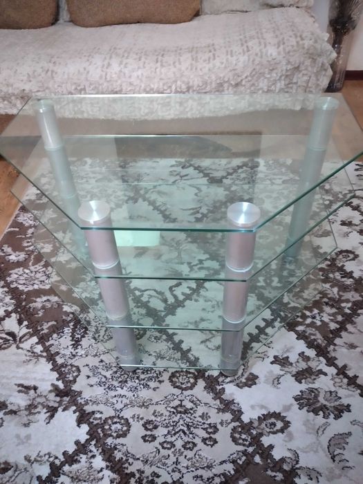 стеклянный   столик