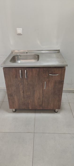 kuxniy moyka shkaf  hamma joyi ishlaydi razmeri ka