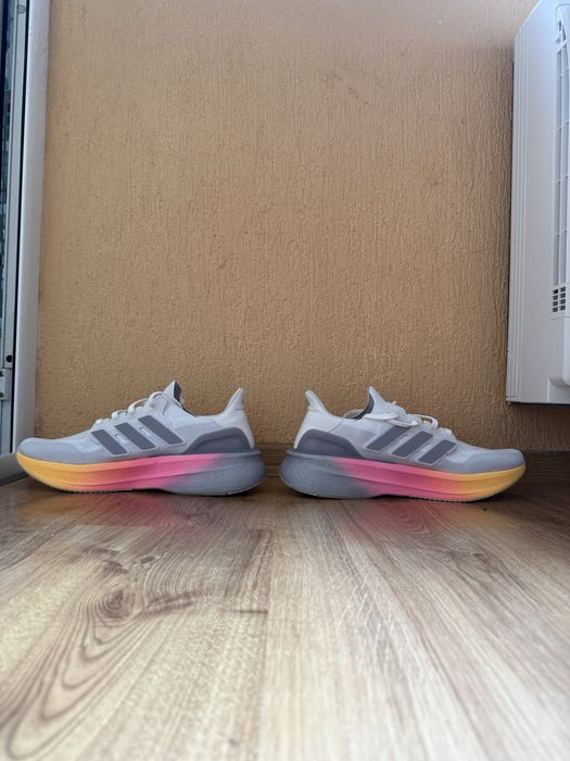 adidas ultra boost  1 бр -46 2/3 и 2 броя47 1/3 2бр duramo sl 47 1/3