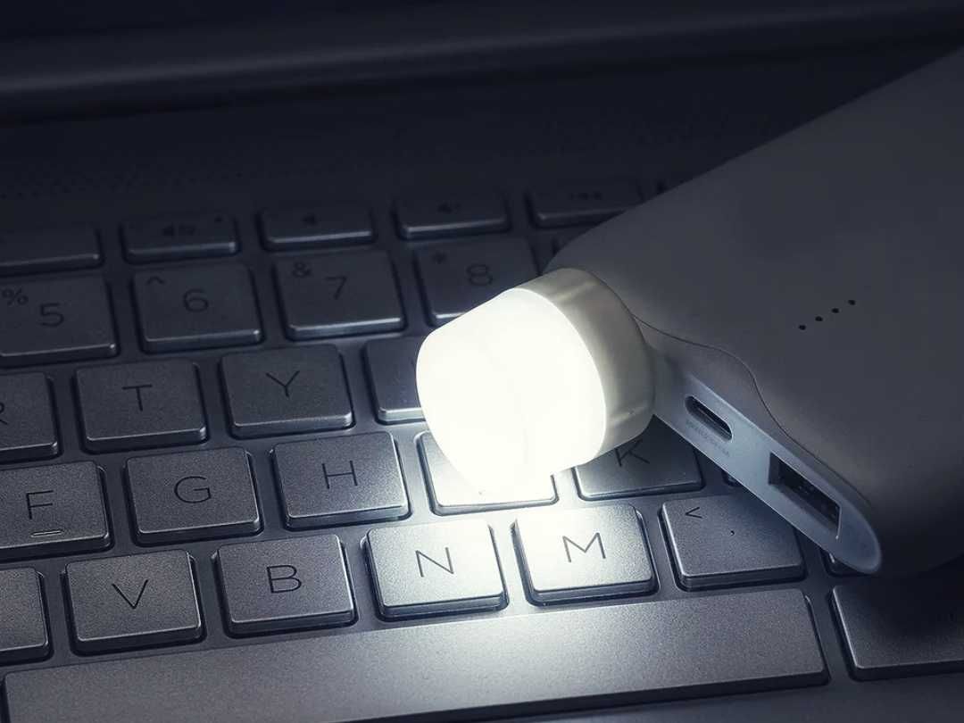 Портативна USB лампа 360° осветление фенер / състояние: ново