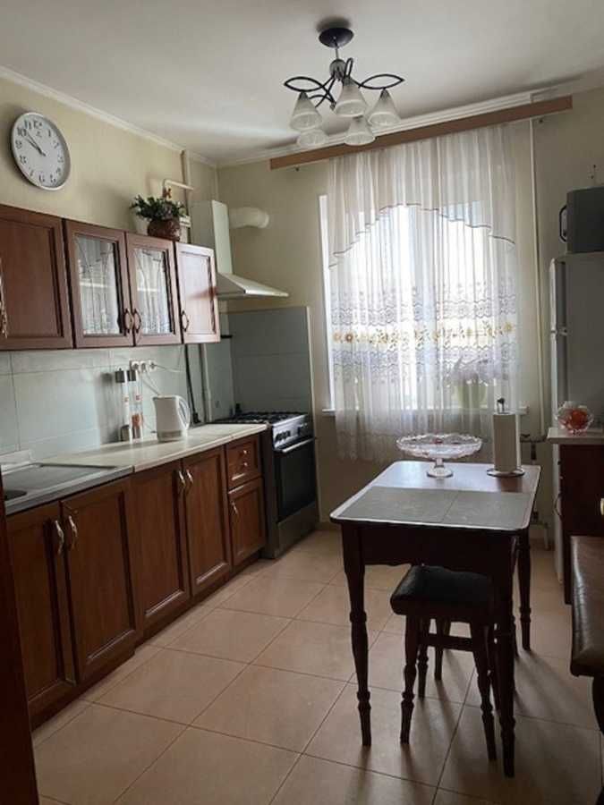 Двустаен имот в кв.Люлин 8