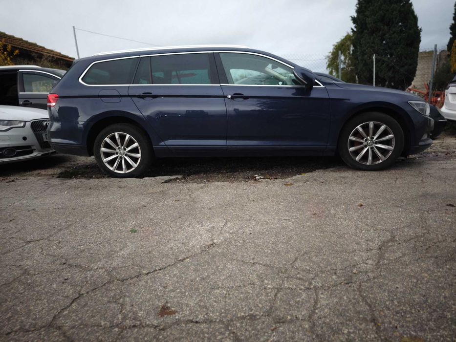 На части Passat B8 2.0TDI автомат Комби Пасат 8 85 000