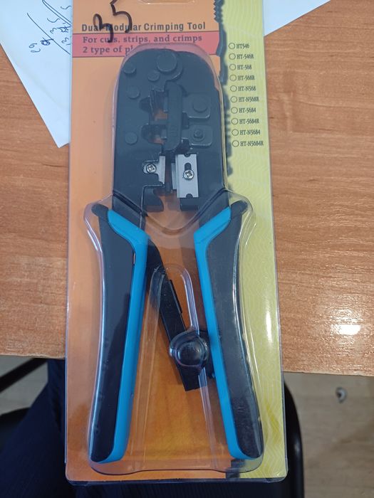 Клещи для обжима интернеткабеля . Новые . Использовались один раз в хо