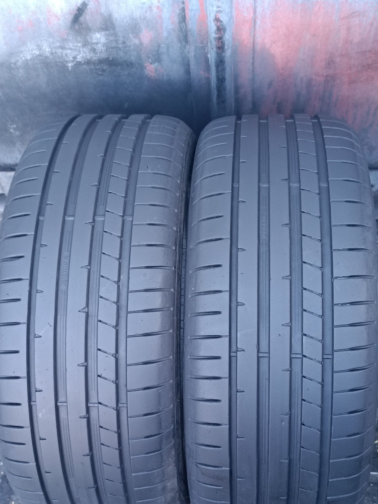 225/45/17 Dunlop