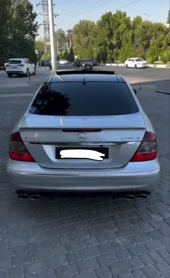 Mercedes Benz E63 AMG