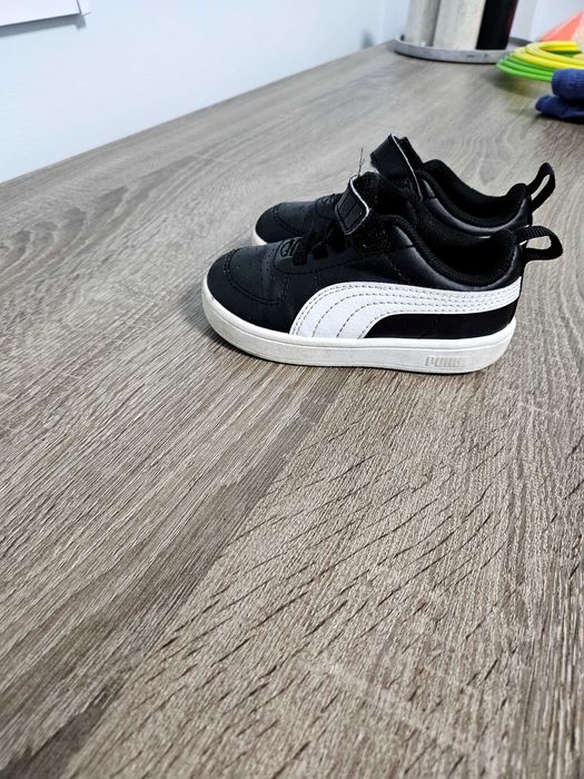 Кожени детски маратонки Puma размер 23