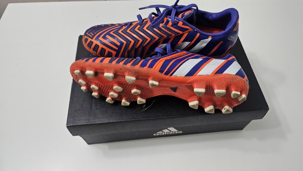 Бутонки футболни обувки Adidas номер 41