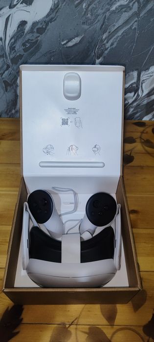 Продаю Meta Quest 3  на 512 гб