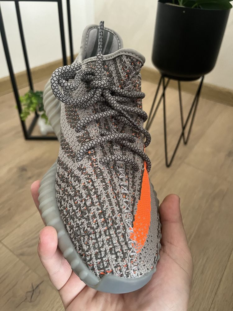 yeezy 350 V2 Beluga 100% originali 40.2/3