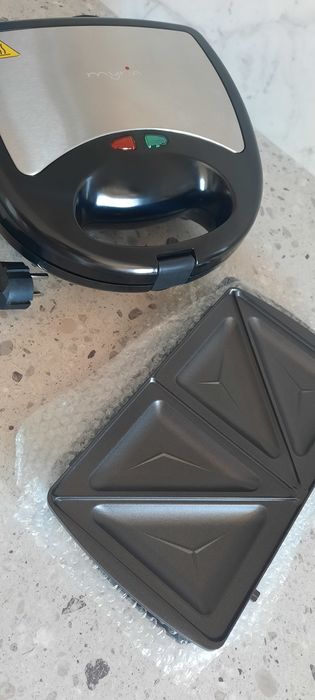 Sandwich maker 3 în 1