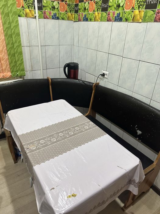 Кухонный уголок и стол