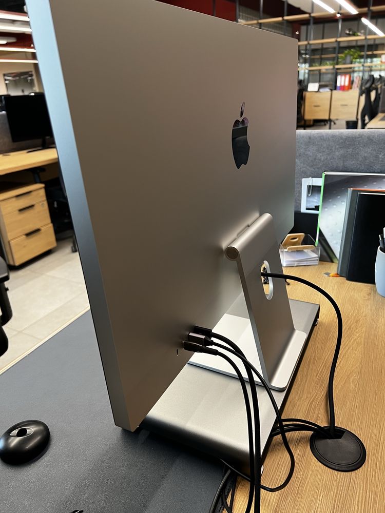Продаю Apple Cinema Display’27