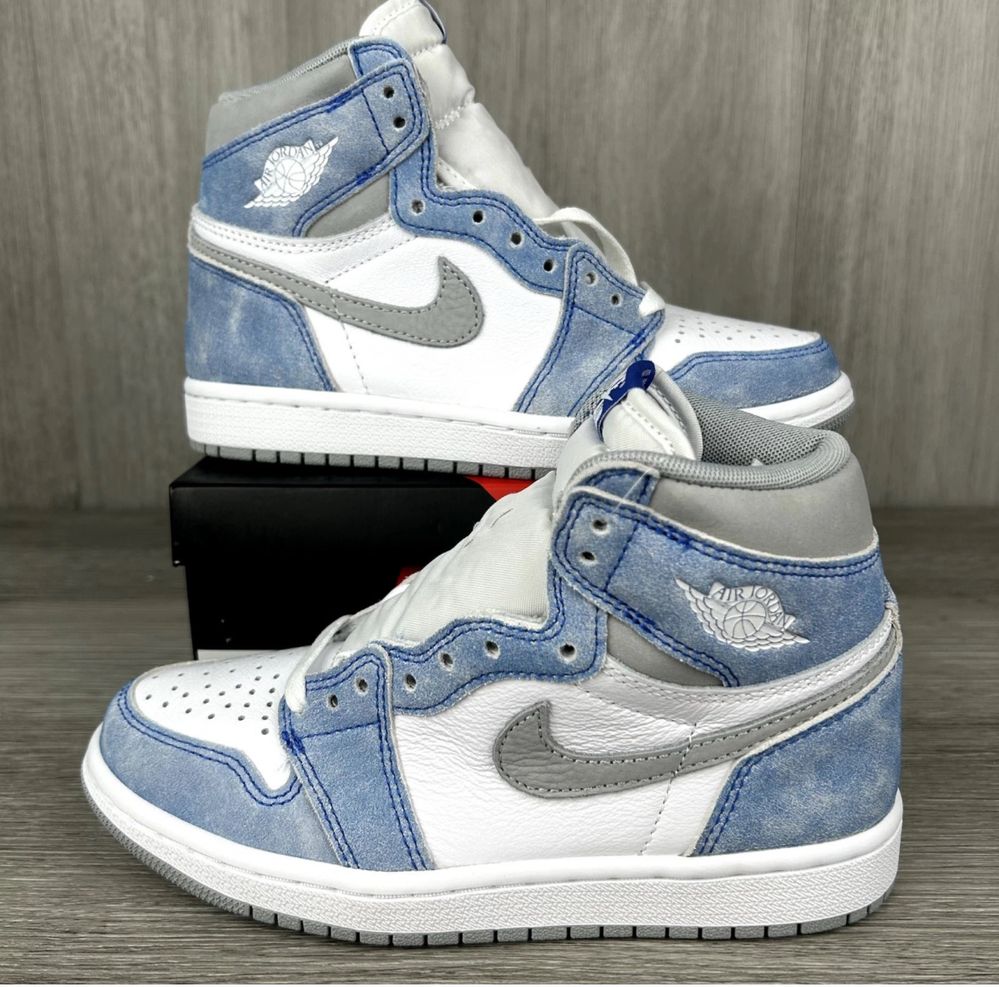 Adidasi Nike Air Jordan 1 Retro Hyper Royal Blue Grey
