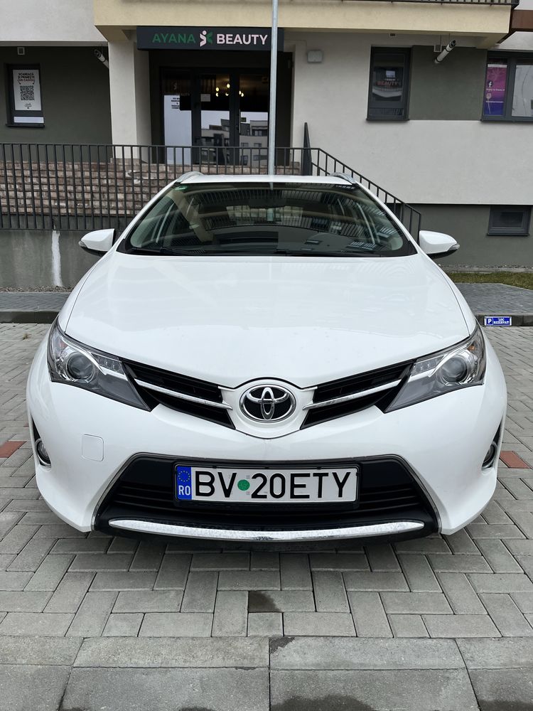 Toyota Auris, 2014, 131.700 km, 1.4 benzina