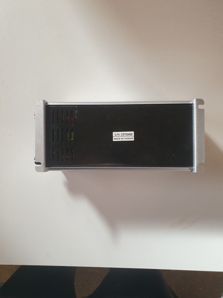 Convertor de tensiune TE-24-600USB