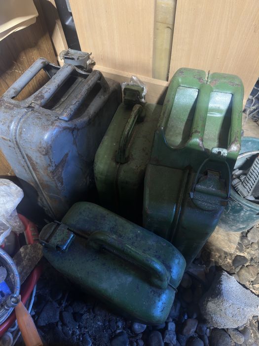 Канистры советские 20л. 12л.