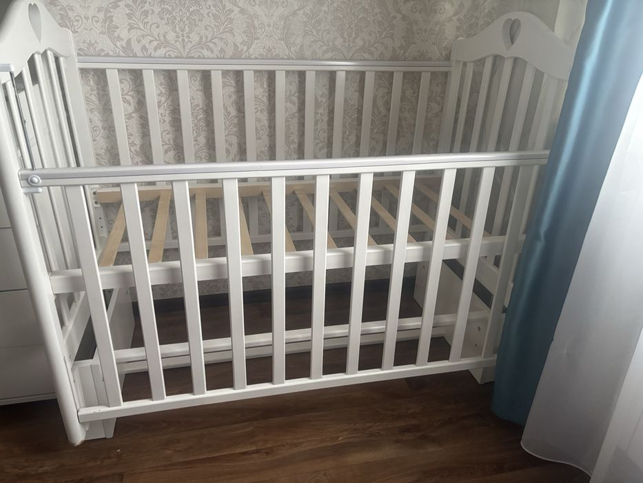 Продам детскую кроватку