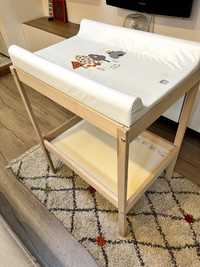 Дървен повивалник от IKEA - маса за повиване + подарък постелка