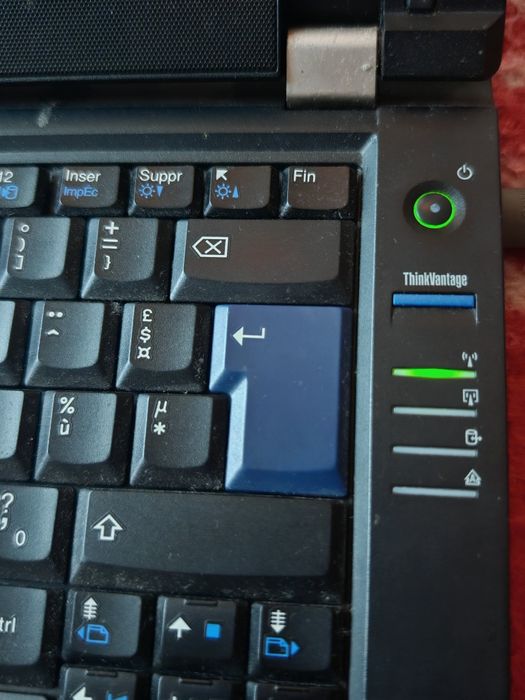 Vând Thinkpad L420 - i3, 6GB ram, 750GB HDD