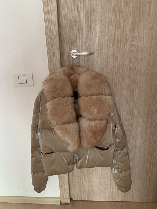 Geaca cu blană naturală !