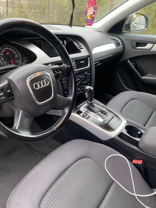 Audi A4 B8, 2010, 2.0 TDI 143 cp
