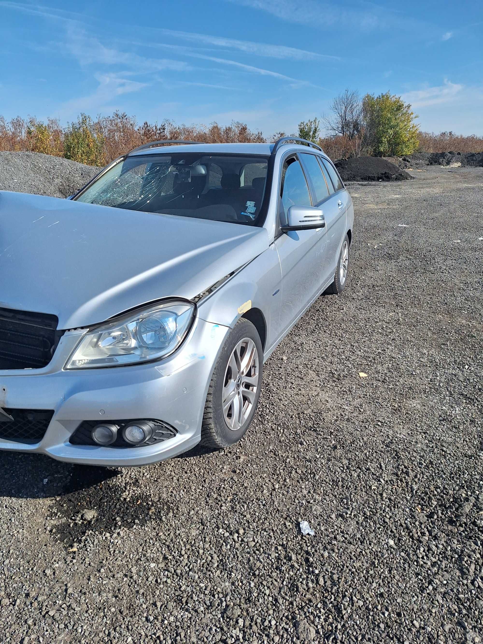 Мерцедес W204 2011 г. На части код 651