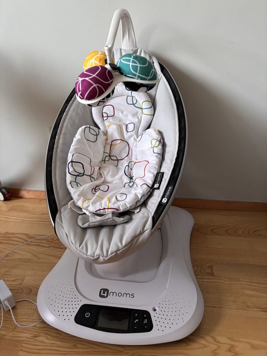 Бебешка люлка 4moms mamaRoo 4 + подложка за новородено