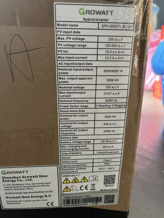 Paket sistem fotovoltaic compus din :doi acumulatori 10kw+invertor 6kw