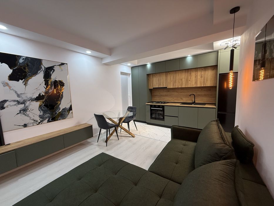 Apartament 3 camere Cosmopolis- prima inchiriere- parcare- proprietar