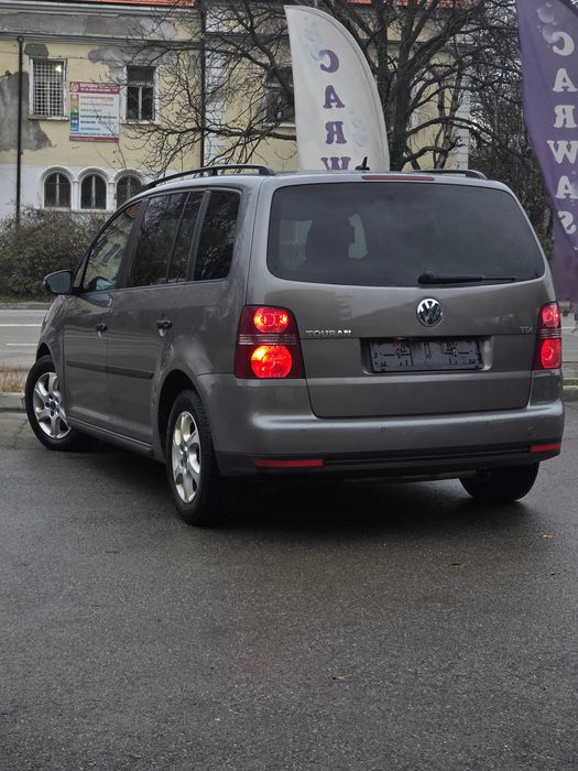 VW Touran | 1.9 TDI | Навигация | Задна камера |+4 летни гуми с джанти