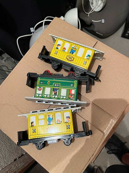 Много ретро метални играчки