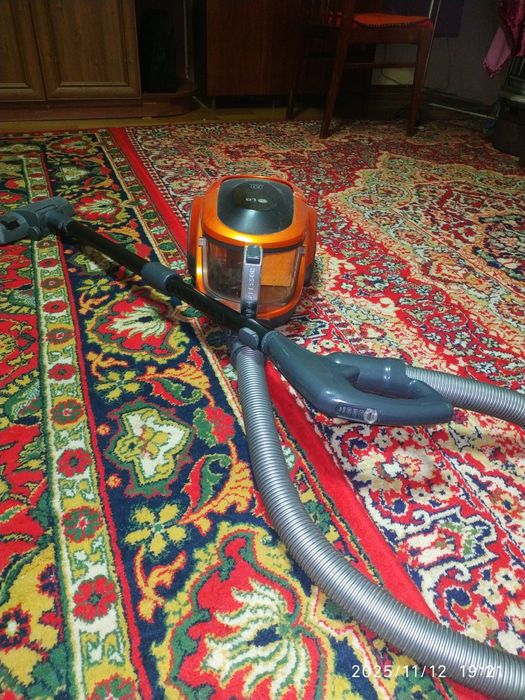 Пылесос LG 2000W